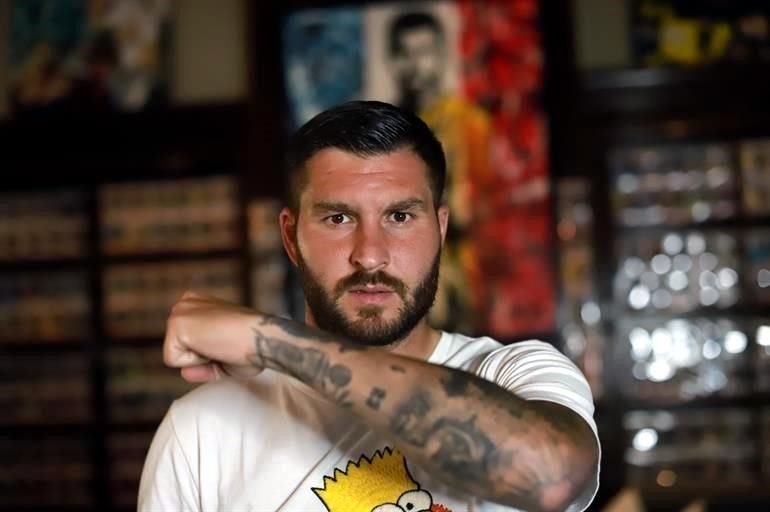 Desde que llegó a México, comenzó la pasión de André-pierre por los tatuajes.