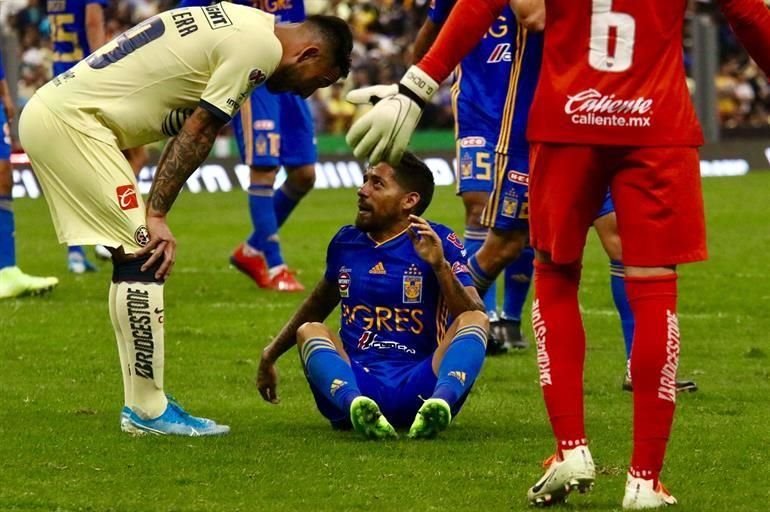 El partido tuvo momentos de roces entre los jugadores.