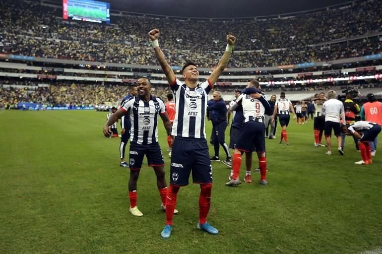 Rayados ganó su quinto título de Liga y los festejos en la cancha no se hicieron esperar.