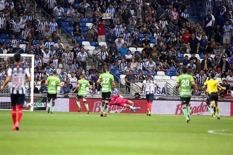 Rogelio Funes Mori puso el 1-0 al minuto 5 con un derechazo.