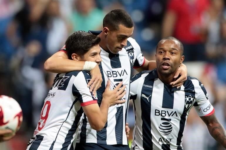 Así festejó Funes Mori el primero del encuentro.
