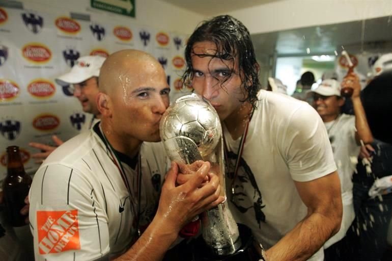 Un nuevo título de Liga MX esperó seis años, pues el Apertura 2009 significó el tercer campeonato albiazul. Bajo el mando de Víctor Manuel Vucetich, Rayados venció 6-4 global al Cruz Azul.