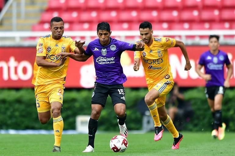 Tigres saltó al campo con cuadro de lujo.
