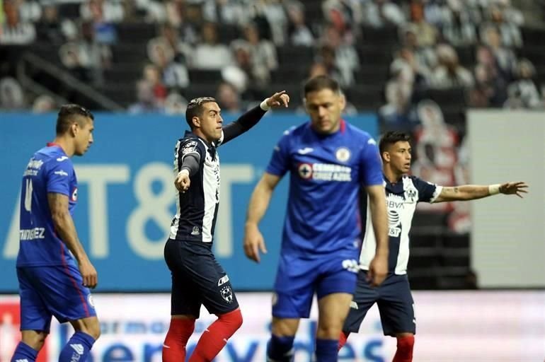Observa las imágenes del primer tiempo en el Rayados-Cruz Azul.