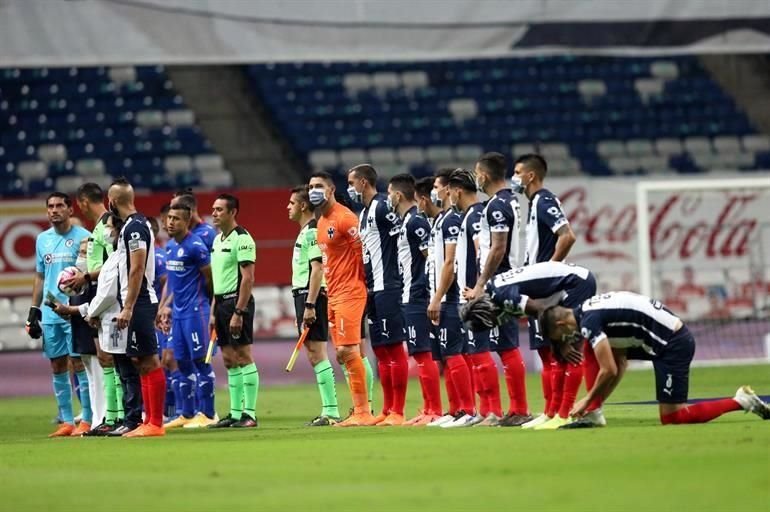 Observa las imágenes del primer tiempo en el Rayados-Cruz Azul.