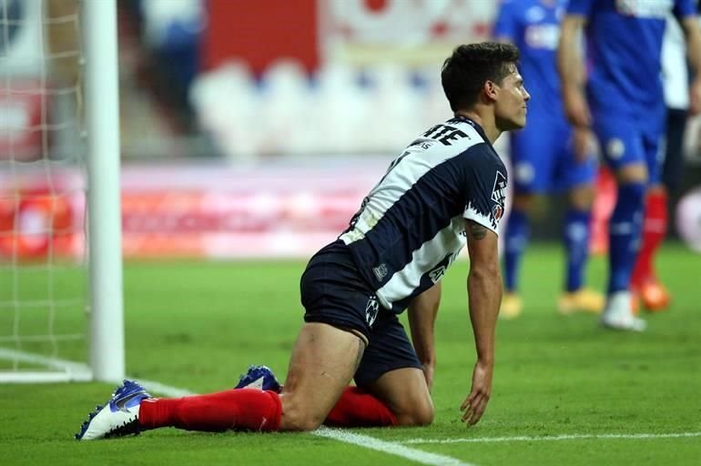 Observa las imágenes del primer tiempo en el Rayados-Cruz Azul.