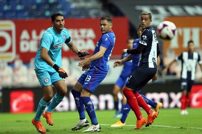 Observa las imágenes del primer tiempo en el Rayados-Cruz Azul.