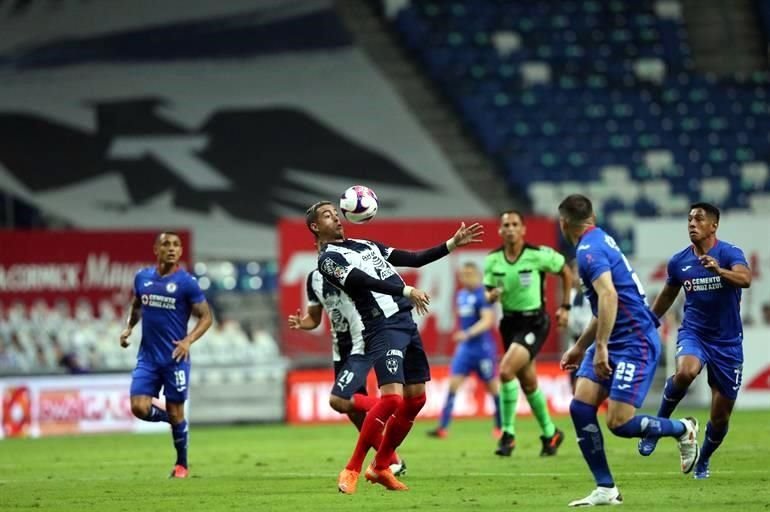 Observa las imágenes del primer tiempo en el Rayados-Cruz Azul.