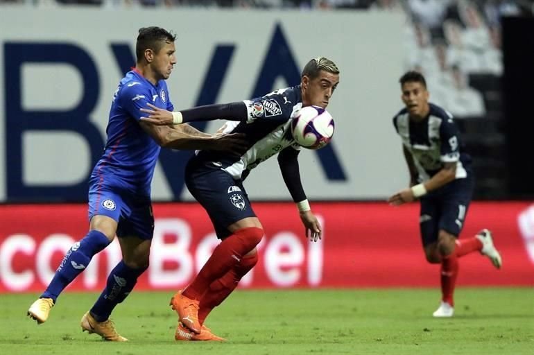 Observa las imágenes del primer tiempo en el Rayados-Cruz Azul.