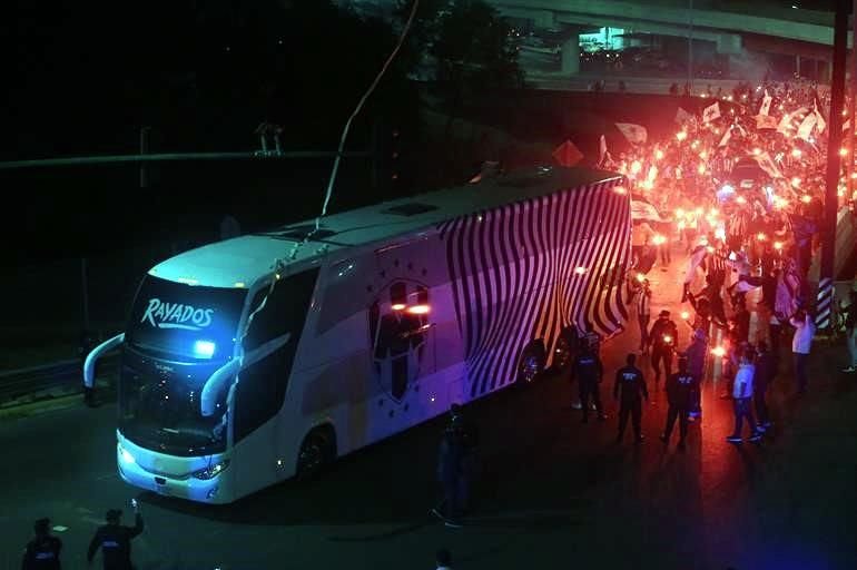 Así fue el recibimiento a Rayados en el BBVA.