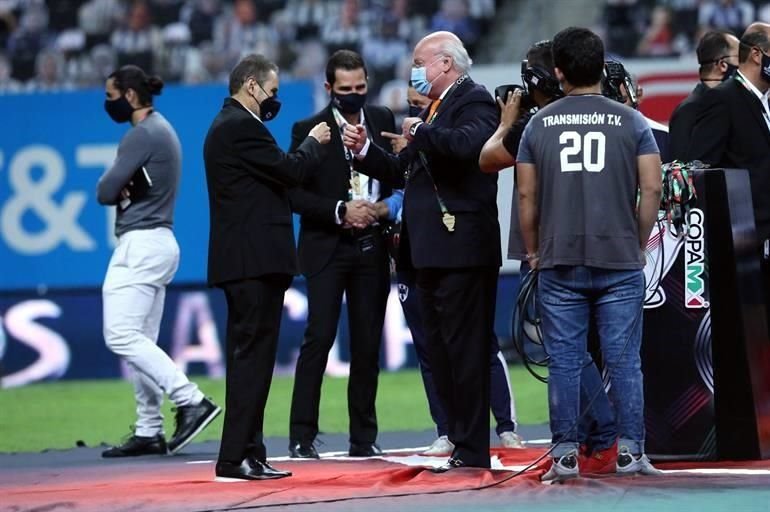 Así fueron los festejos de Rayados a nivel de cancha tras ganar la Copa MX.