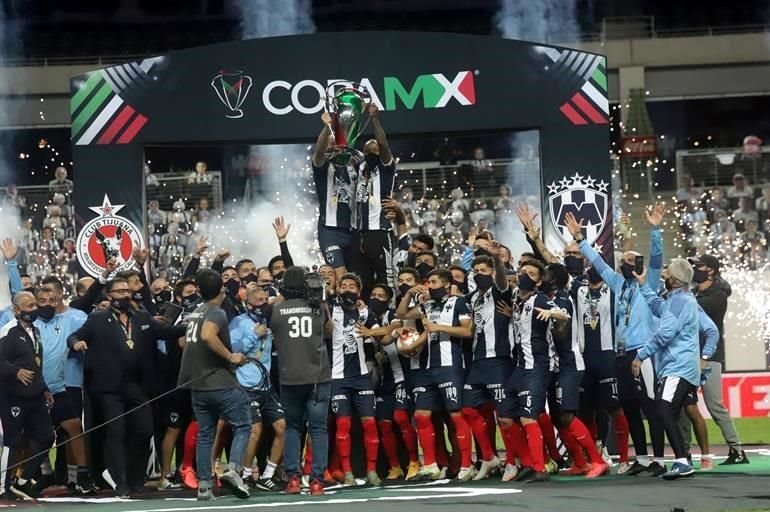 Así fueron los festejos de Rayados a nivel de cancha tras ganar la Copa MX.