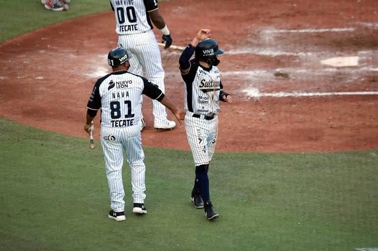Los Sultanes tomaron la delantera en el arranque de los playoffs del Pacífico al imponerse 3-2 a Mexicali en el Estadio Monterrey. Observa las imágenes.