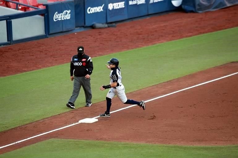 Los Sultanes tomaron la delantera en el arranque de los playoffs del Pacífico al imponerse 3-2 a Mexicali en el Estadio Monterrey. Observa las imágenes.
