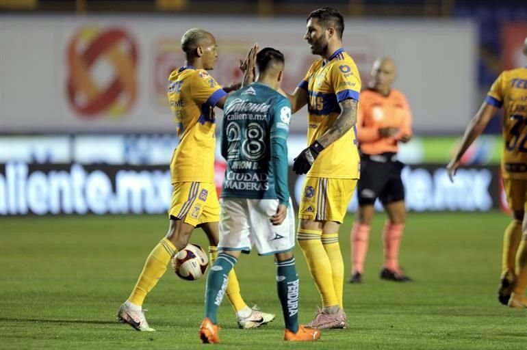 Repasa las acciones del duelo Tigres-León.