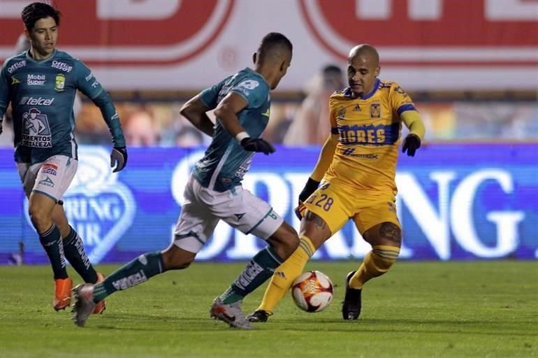 Repasa las acciones del duelo Tigres-León.
