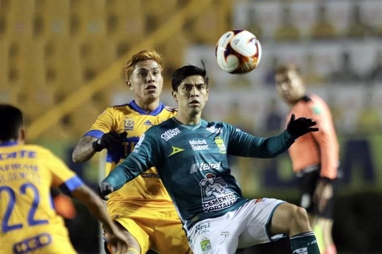 Repasa las acciones del duelo Tigres-León.