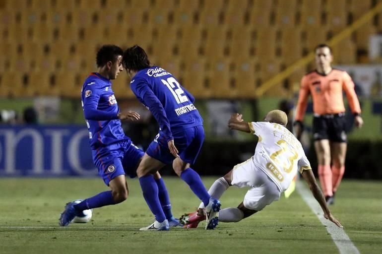 Repasa las acciones del primer tiempo en el Tigres-Cruz Azul.