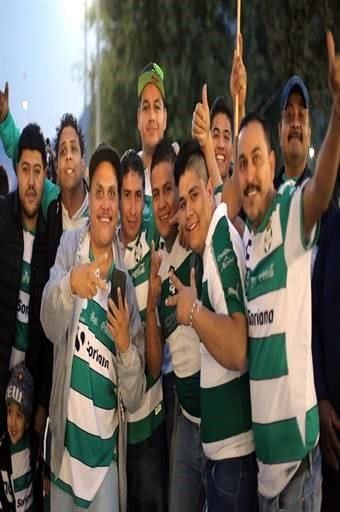 Así se vivió el color previo del partido entre Rayados y Santos en el Estadio BBVA.