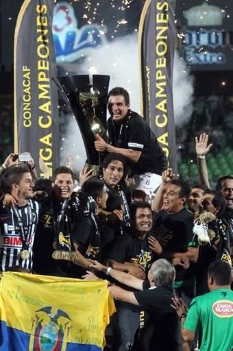 El bicampeonato no tardó, y en 2012 se toparon en la Final al Santos Laguna, rival al que vencieron por marcador global 3-2.