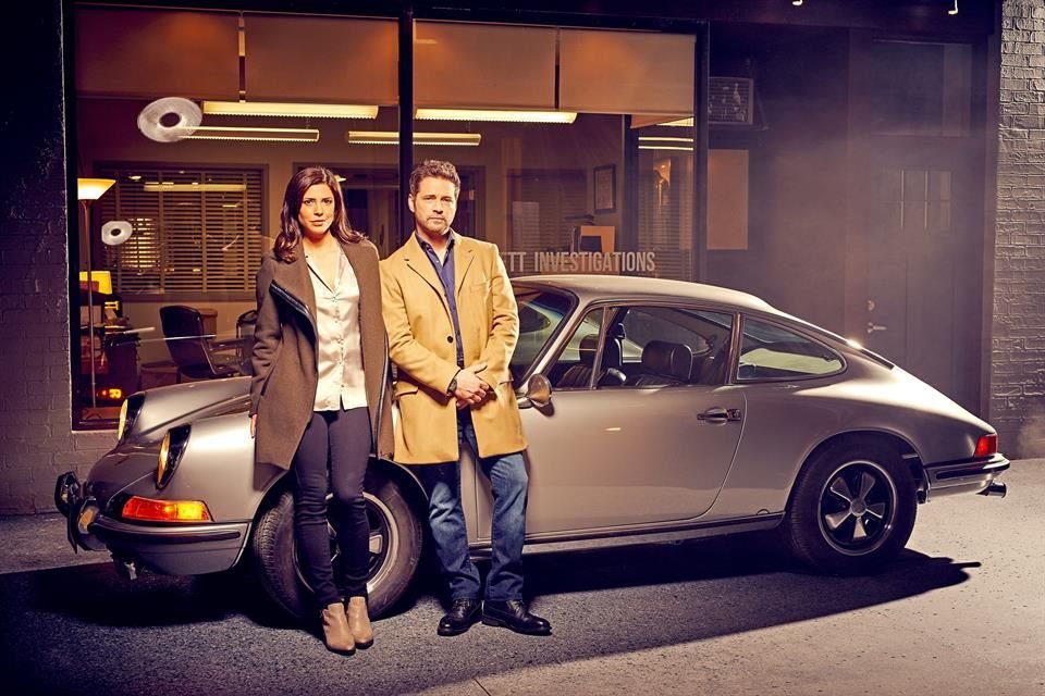 Jason Priestley y Cindy Sampson protagonizan la serie 'Private Eyes', que estrena hoy Fox Life a las 22:00 horas.