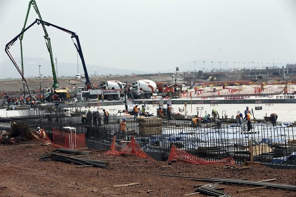 El legislador solicita un comparativo de la situación actual del AICM y la proyectada con el NAIM respecto a tiempos de traslado.