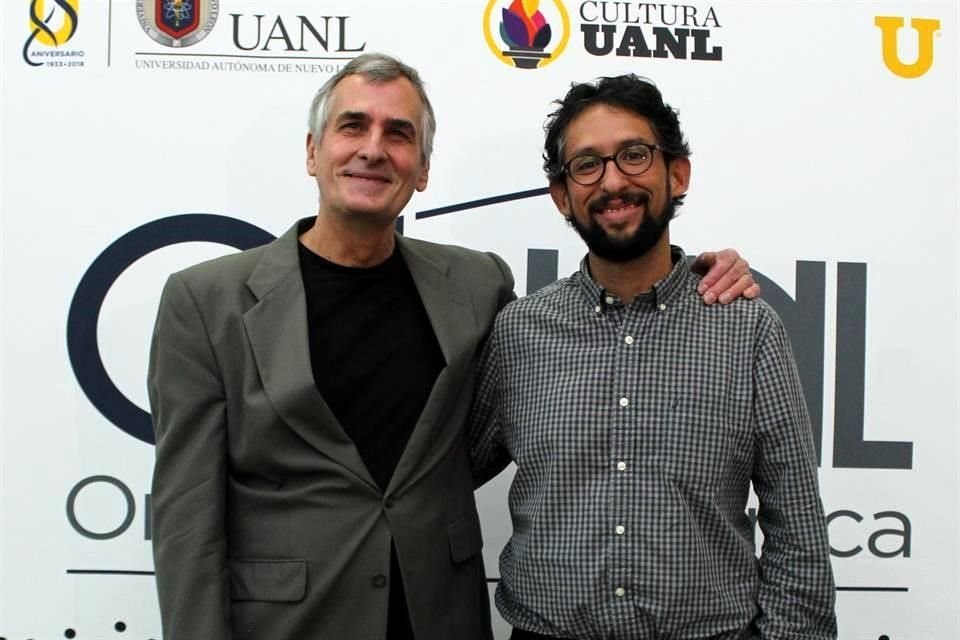 Claudio Tarris (izq.) y el guitarrista Pablo Garibay.