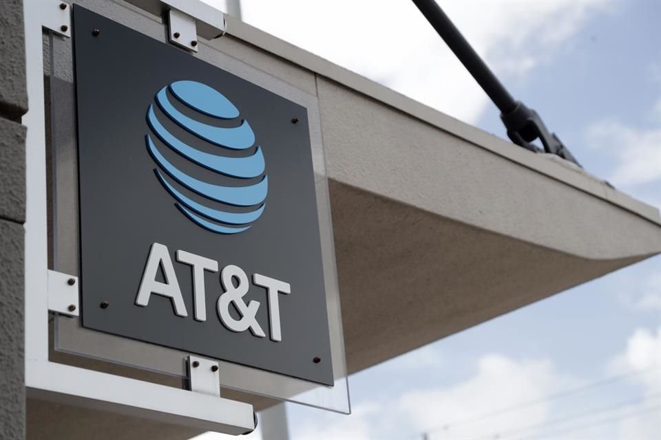 AT&T México cerró el trimestre con 19 millones de clientes.