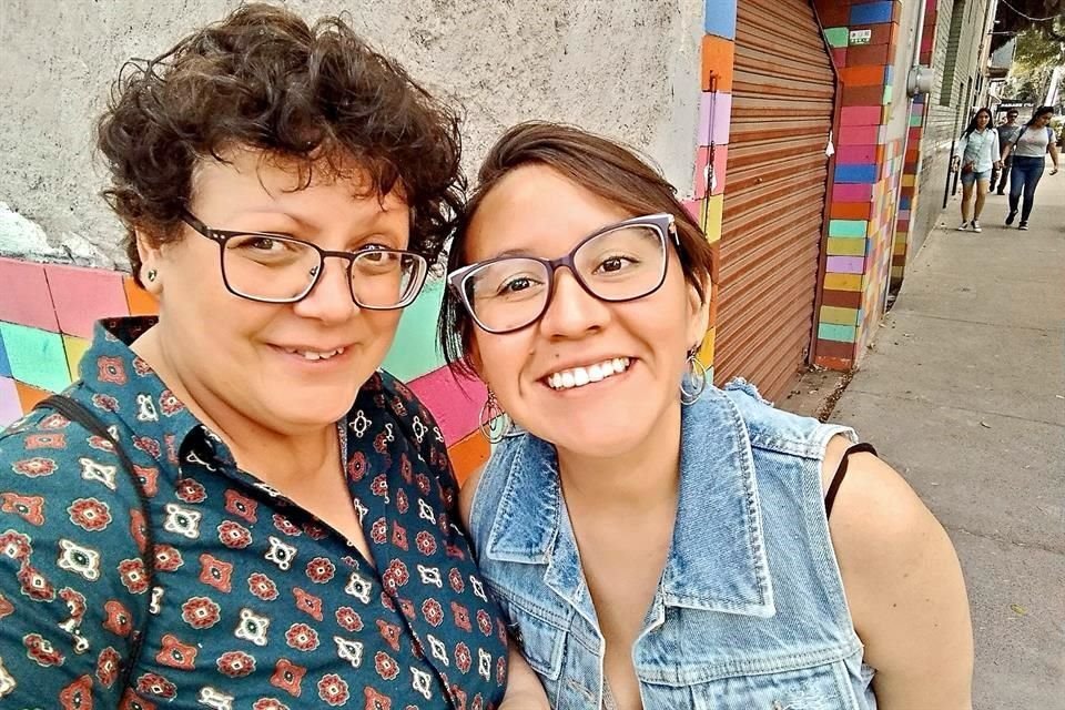 Odette Alonso y Paulina Rojas se propusieron visibilizar la poesía contemporánea con temática lésbica.