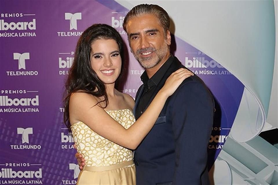 Alejandro Fernández con su hija Camila.