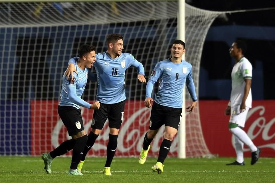 Uruguay sigue dentro de la zona de clasificación a Qatar 2022.