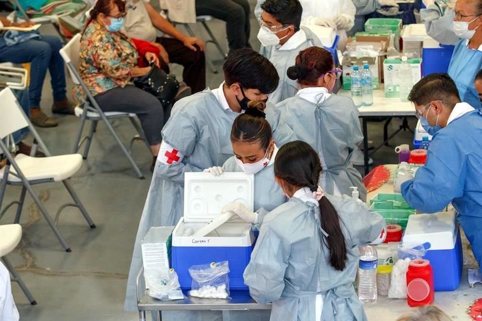 A Jalisco llegaron 130 mil 560 vacunas Covid-19, inform la Secretara de Salud Jalisco; en prximos das anunciarn en donde se aplicarn.