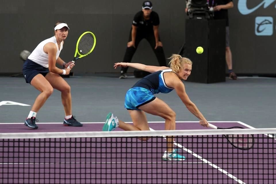Barbora Krejcikova y Katerina Siniakova avanzaron al partido por el título de Dobles del AKRON WTA Finals.