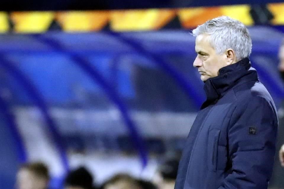 Mourinho se despide de un club por primera vez sin ganar un título.
