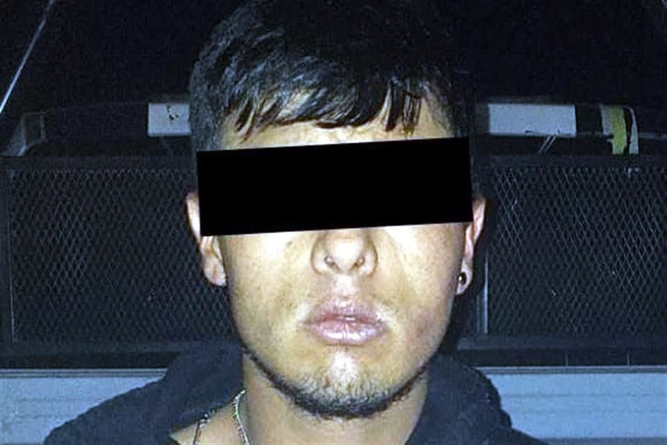 Jorge, de 25 años, plagió a un taxista junto con una mujer que se dio a la fuga; fue detenido.