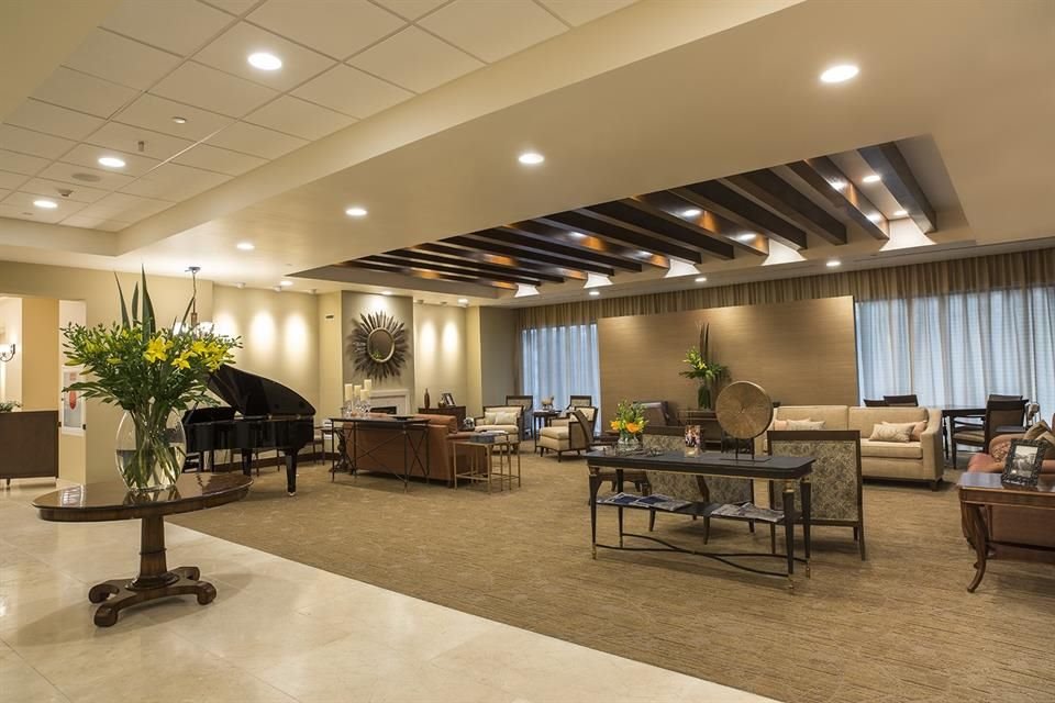 La atmósfera de la residencia está diseñada para nutrir un ambiente de soporte y confort.