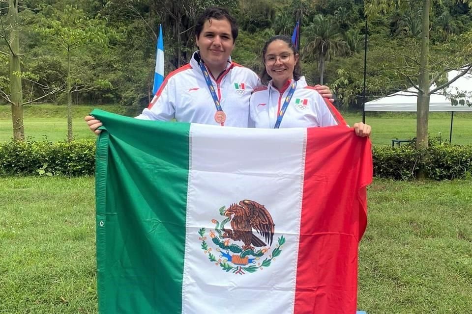 Carlos Segovia y Anabel Molina se clasificaron a los Centroamericanos en skeet olímpico.