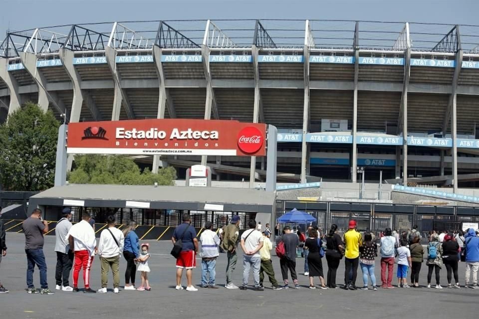 El Estadio Azteca sería una de las sedes y cerraría por meses por remodelación.