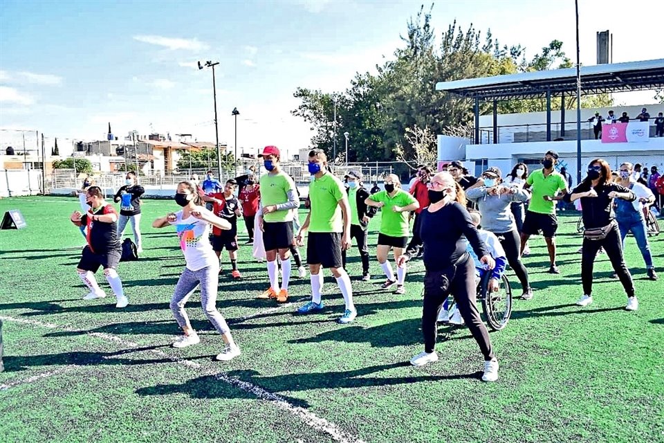 Dos unidades deportivas del Comude en Guadalajara cuentan con actividades para personas con capacidades diferentes. 