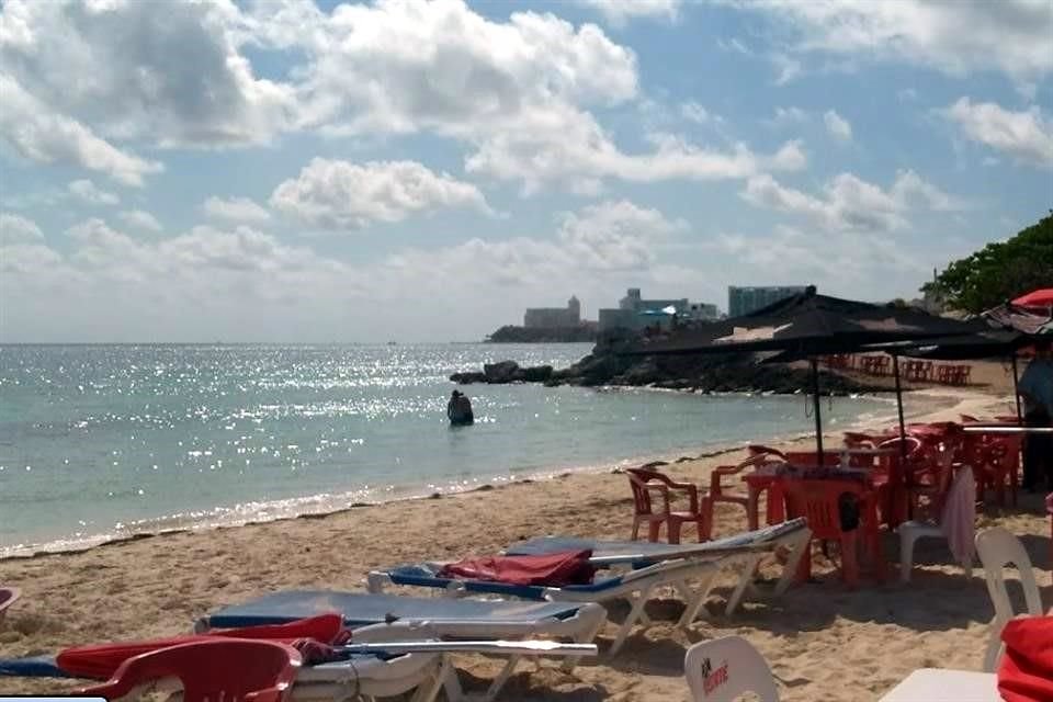Playa Tortugas de Cancún, Quintana Roo.