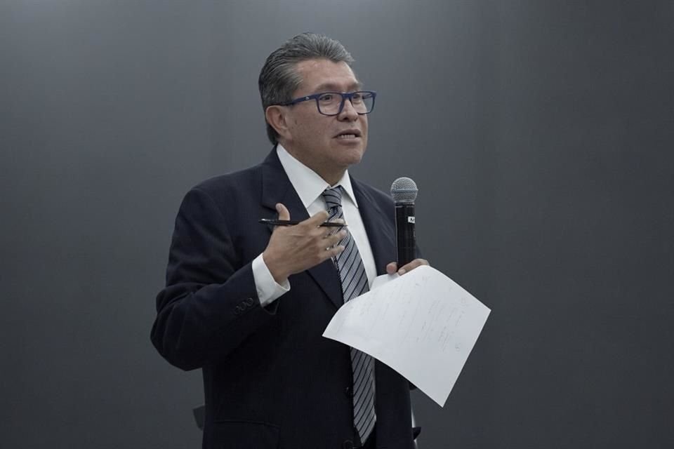 Ricardo Monreal, aspirante a ser candidato de Morena a la Presidencia de la República en 2024, en conferencia en Expo Guadalajara.
