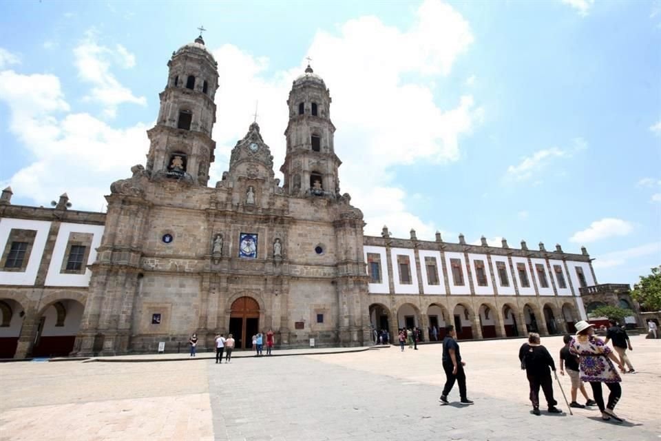 La Basílica de Zapopan acumula ya los efectos de varios sismos registrados en los últimos años en la Ciudad, incluyendo el sismo del lunes.