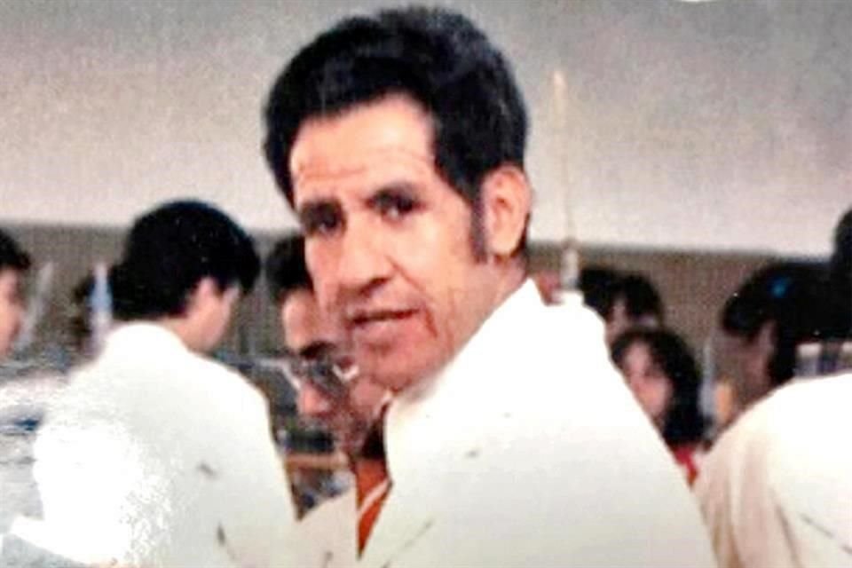 Arturo Álvarez Ramírez fue un profesor de la Universidad de Guadalajara.