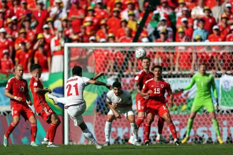 Irán marcó en el tiempo de reposición para sumar los primeros tres puntos en el Mundial.