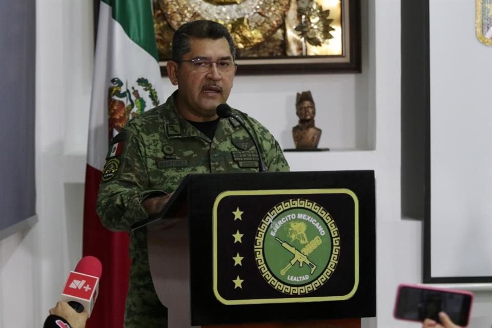 El General Crisóforo Martínez Parra informó en rueda de prensa sobre el caso del Coronel José Isidro Grimaldo, desaparecido en Tapalpa.