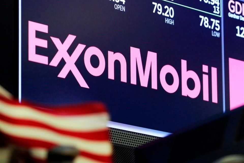 Exxon Mobil enfrenta el desafío de un grupo de inversionistas sobre sus políticas sobre el cambio climático.
