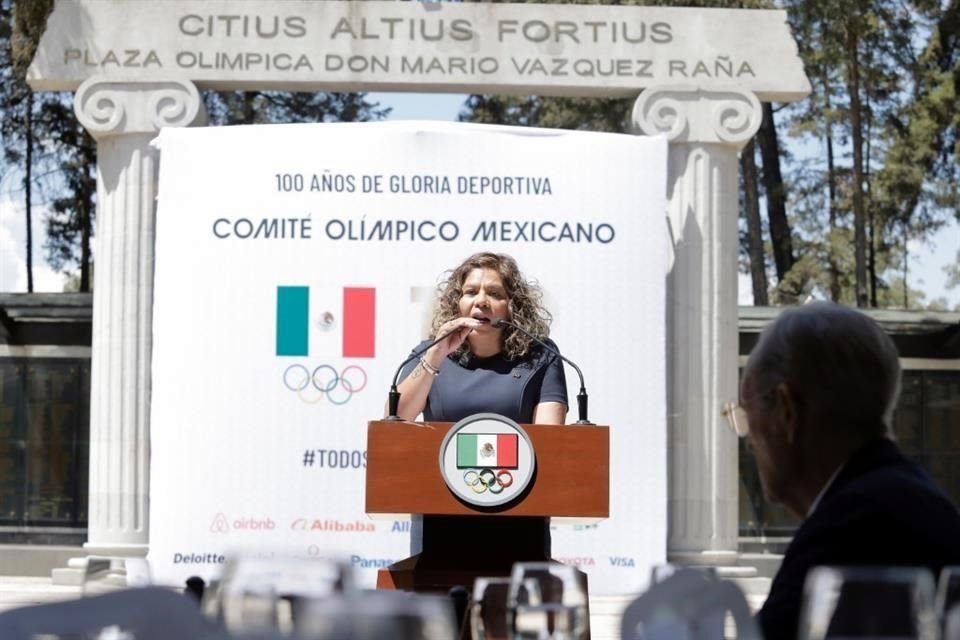 Mara Jos Alcal durante la celebracin de los 100 aos del Comit Olmpico Mexicano.