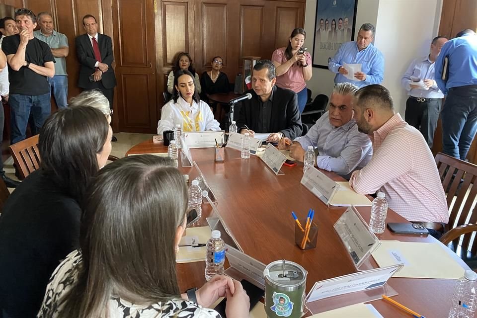 Ante la falta de apoyo de MC, PAN y PVEM, la Junta de Coordinación Política del Congreso rechazó consultas propuestas por Futuro.