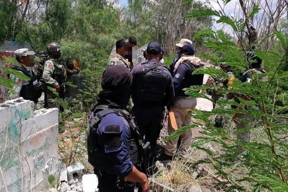 El operativo realizó recorridos por brechas, de donde se tienen informes que víctimas plagiadas han sido llevadas por un grupo del cártel de las drogas que opera en Nuevo Laredo.
