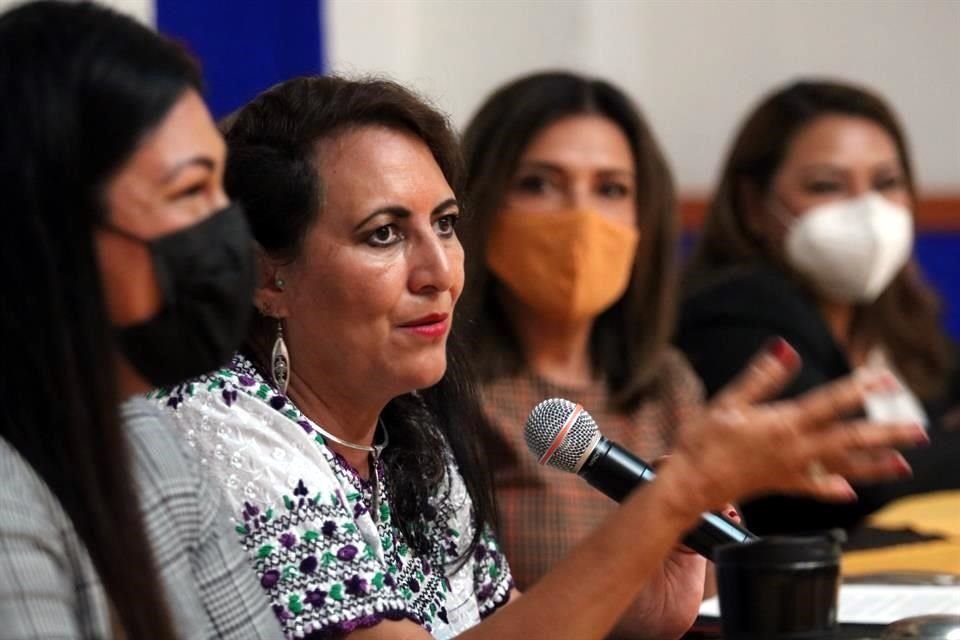 Laura Plascencia, Guadalupe Ramos Ponce, Eva Avilés, Beatriz Rangel, ex consejera electoral IEPC en rueda de prensa sobre la resolución judicial que obliga a que una mujer dirija el IEPC.
